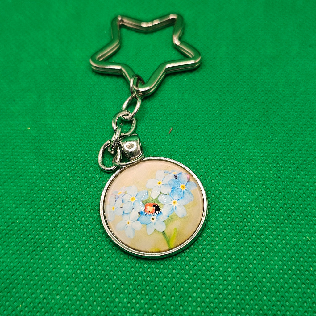 Forget-me-not keyring with little ladybug 🐞