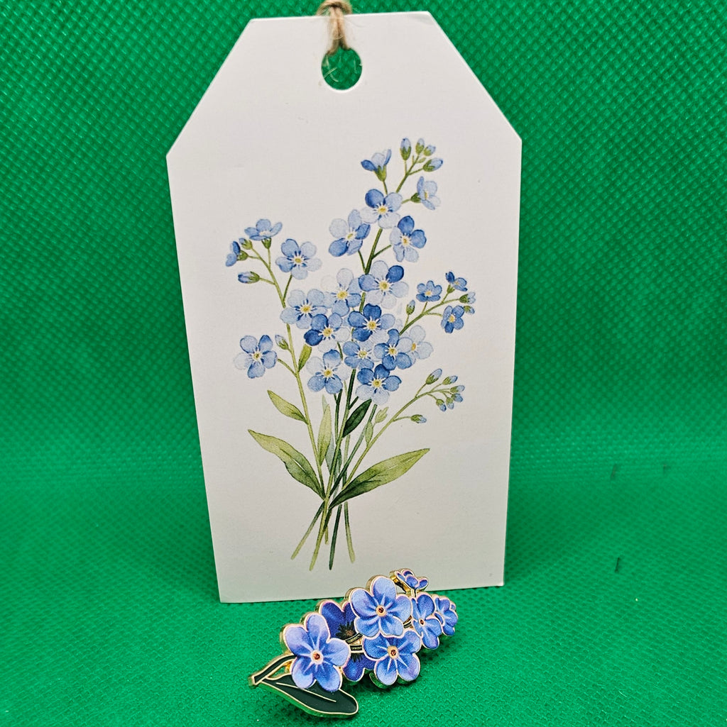 Forget-me-not pin with gift tag