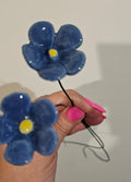 1 x Forget-me-not stem.