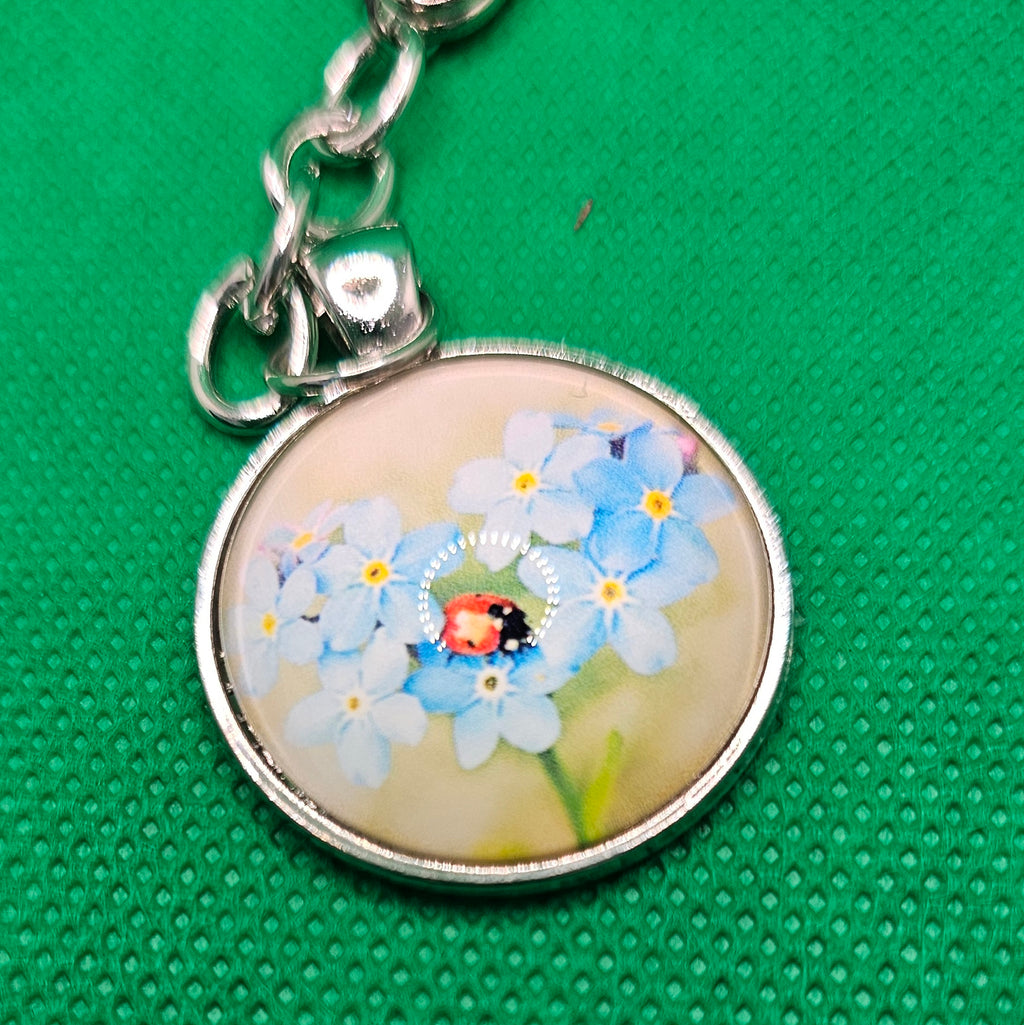 Forget-me-not keyring with little ladybug 🐞